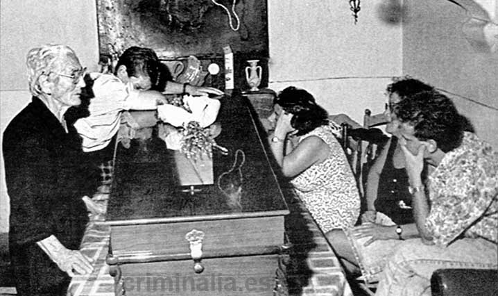 027 Puerto Hurraco familiares velatorio